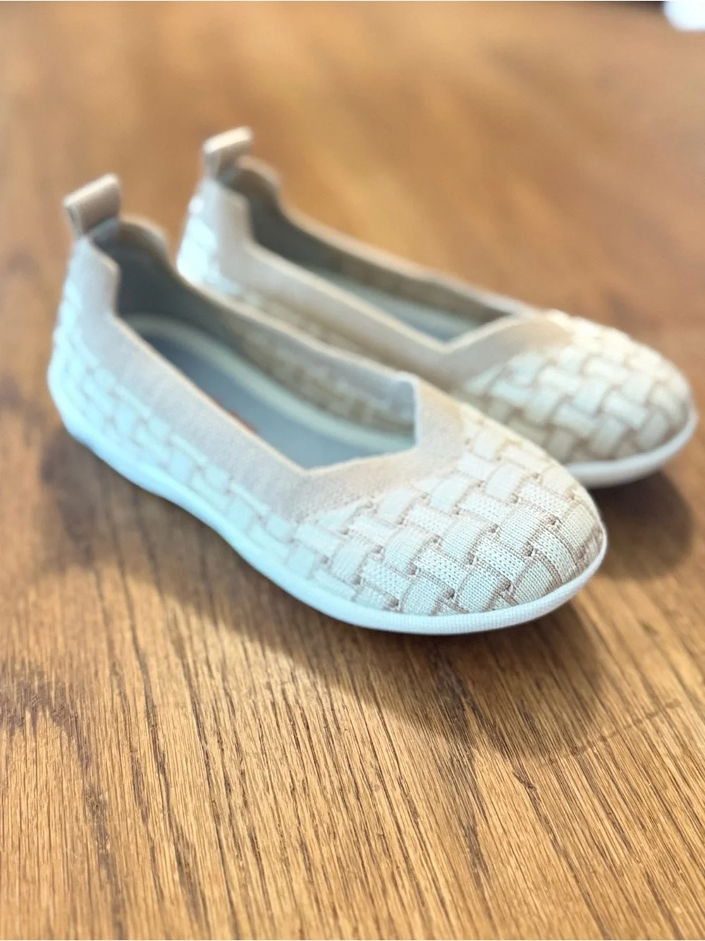 bernie mev. Girls' Woven Slip-On Shoes in Beige size 28/11 NWOT